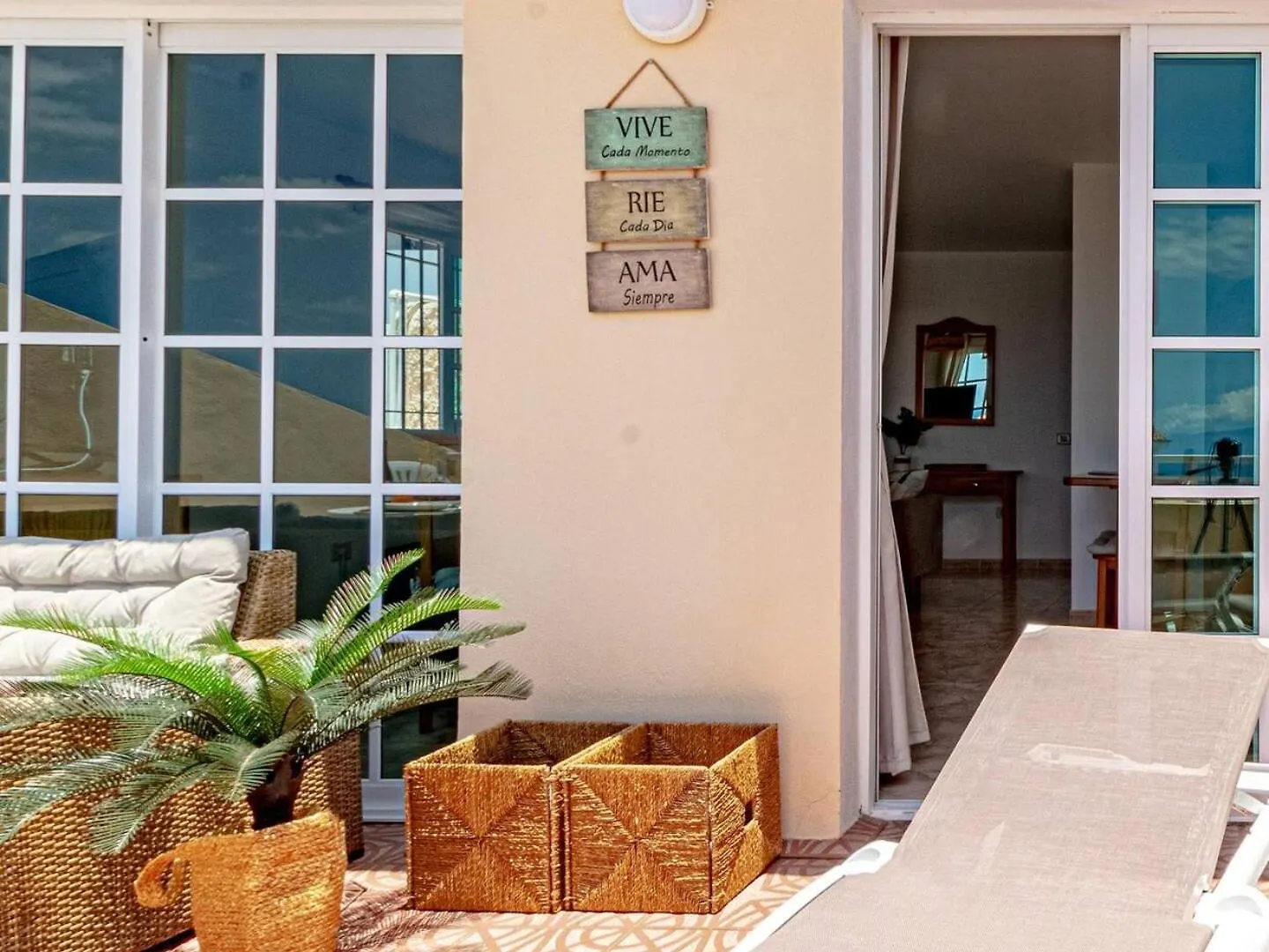 Sunny Arena Sol Apt By Dream Homes Tenerife Puerto de Santiago